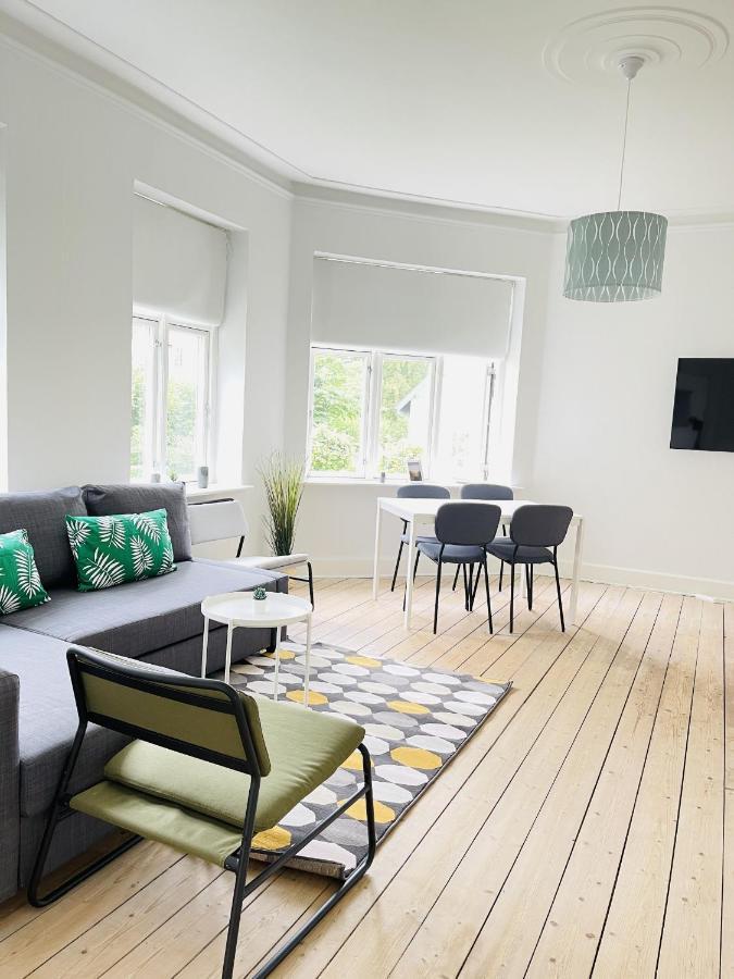 Aday - City Central Mansion - 1 Bedroom Apartment With Garden Aalborg Ngoại thất bức ảnh