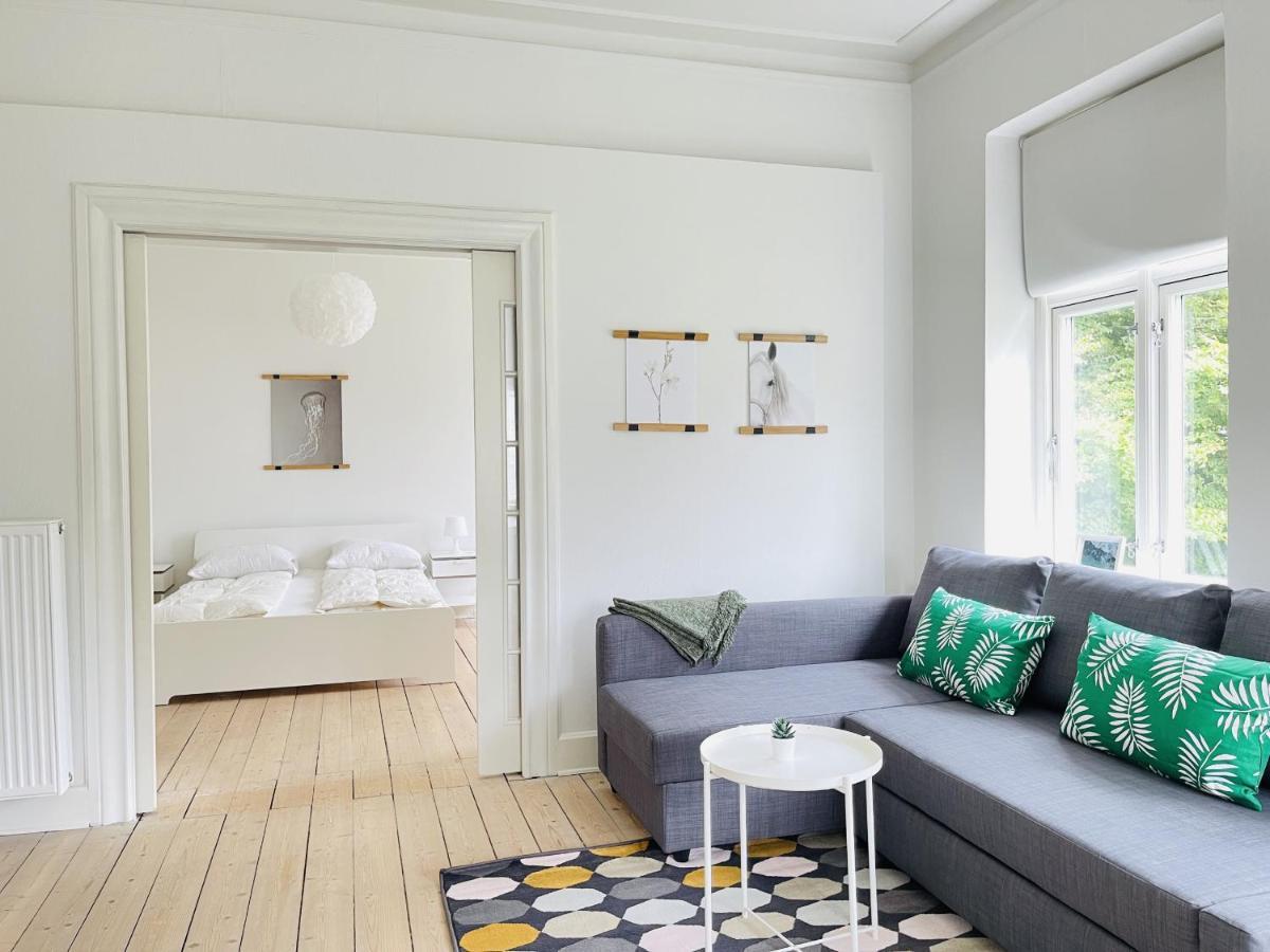 Aday - City Central Mansion - 1 Bedroom Apartment With Garden Aalborg Ngoại thất bức ảnh