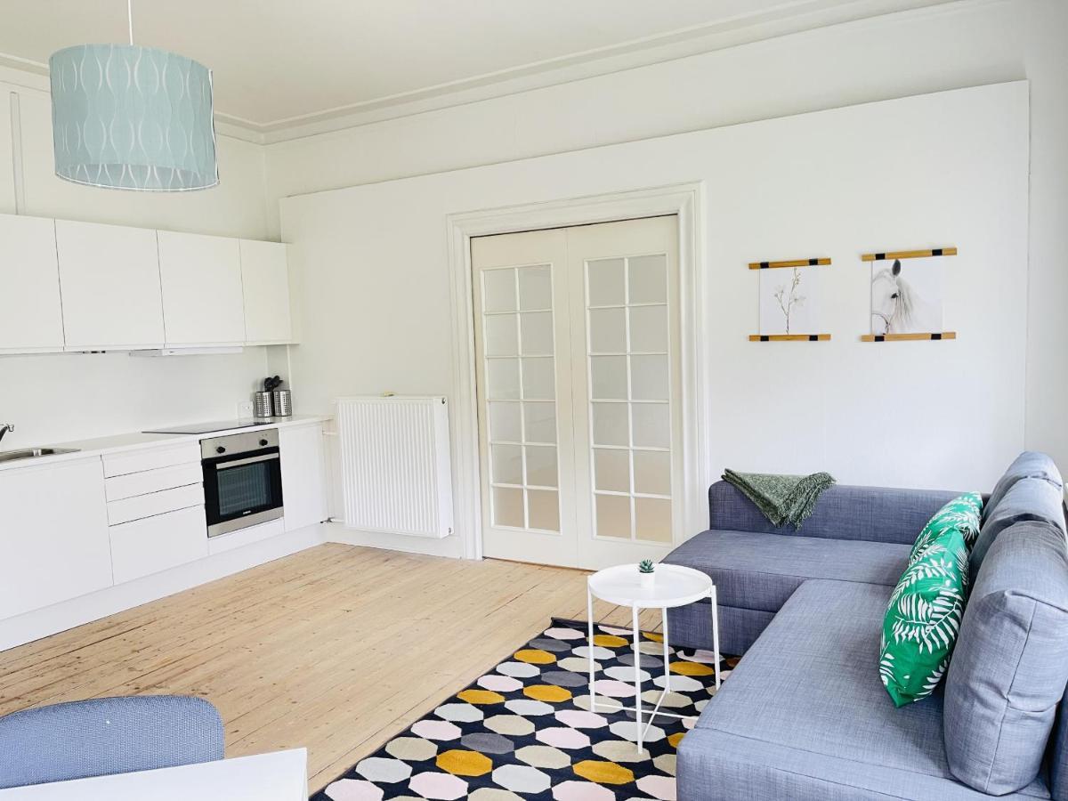 Aday - City Central Mansion - 1 Bedroom Apartment With Garden Aalborg Ngoại thất bức ảnh